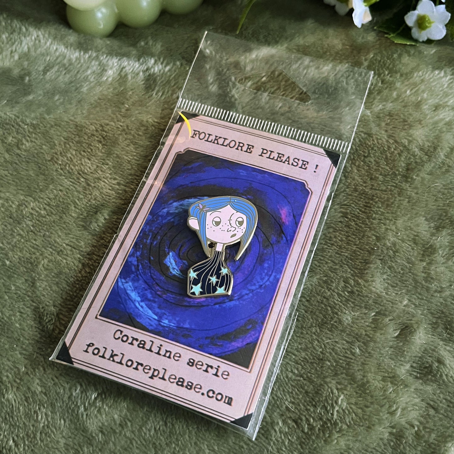 Coraline starry sweater pin