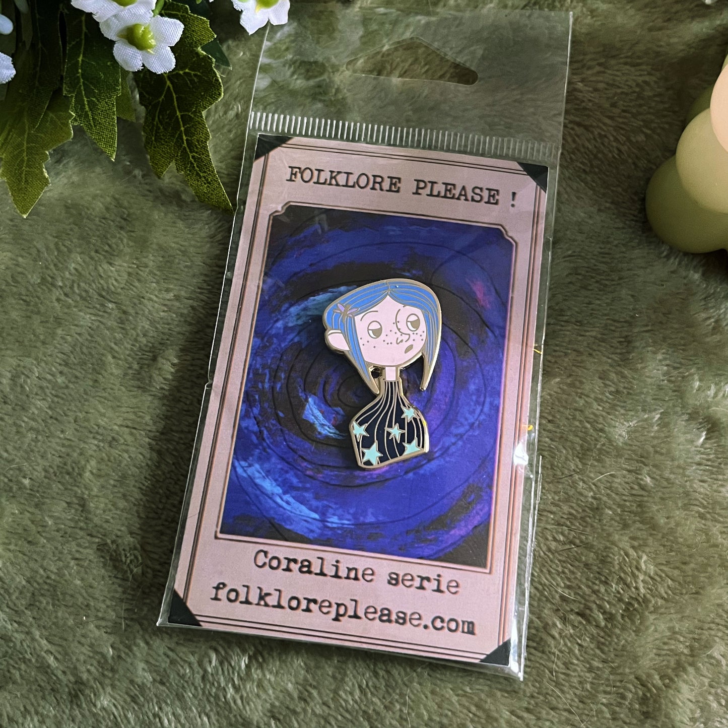 Coraline starry sweater pin