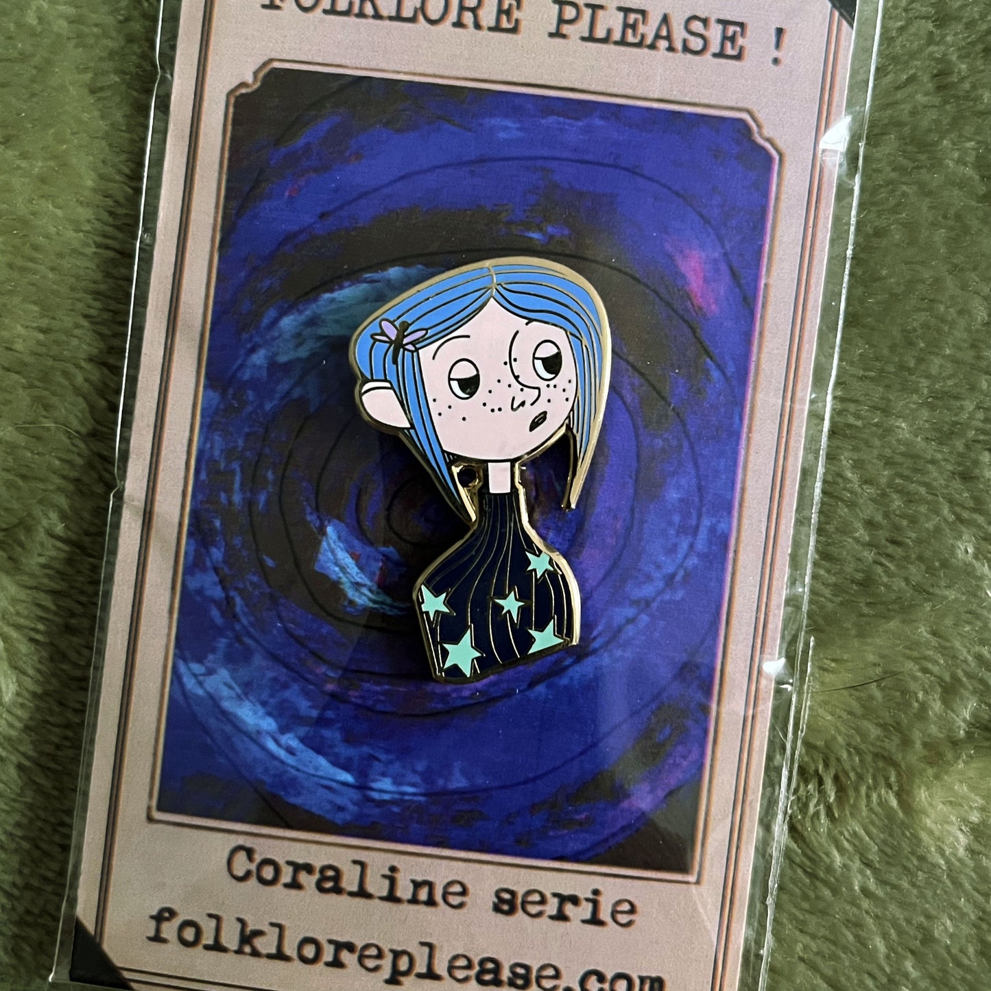 Coraline starry sweater pin